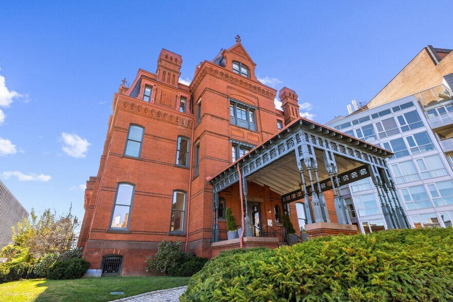 More Photos Of 2000 Massachusetts Ave NW, Washington Office Residential For Sale