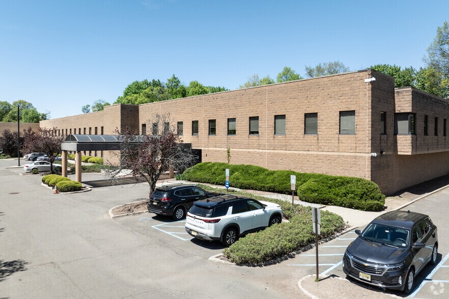 Primary Photo Of 82 Totowa Rd, Wayne Medical For Lease