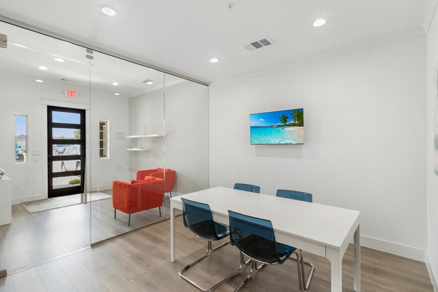 More Photos Of 2681 MacArthur Blvd, Lewisville Medical For Sale