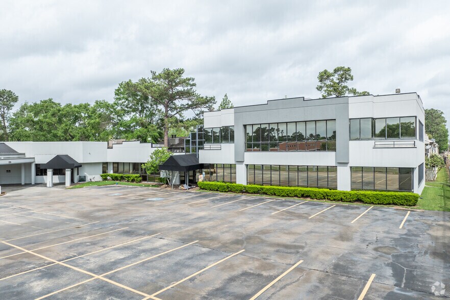 More Photos Of 17323 Red Oak Dr, Houston Office For Sale