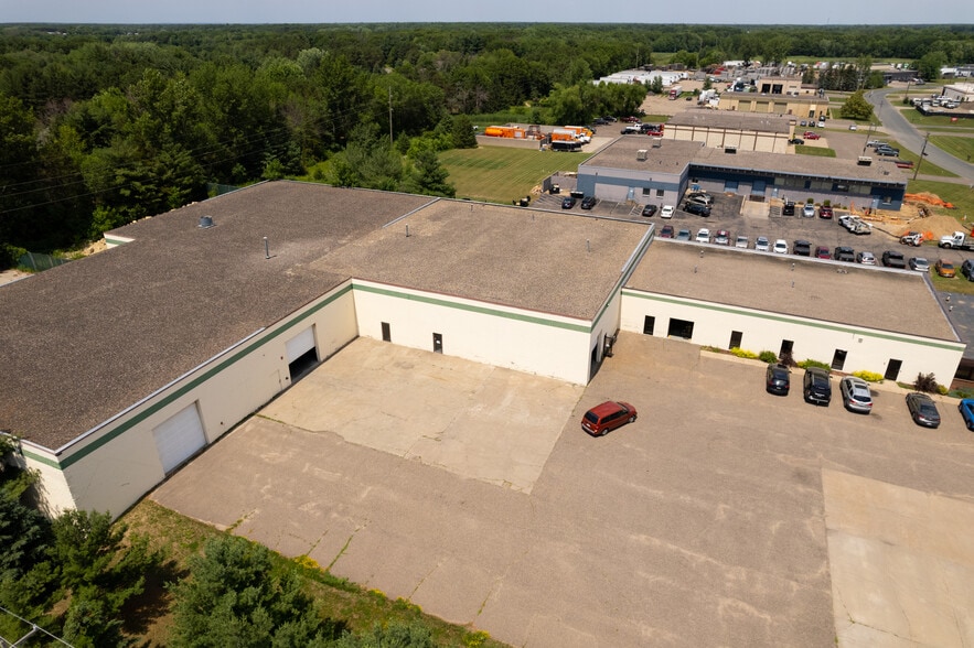 More Photos Of 15720 NE Lincoln St, Andover Manufacturing For Lease