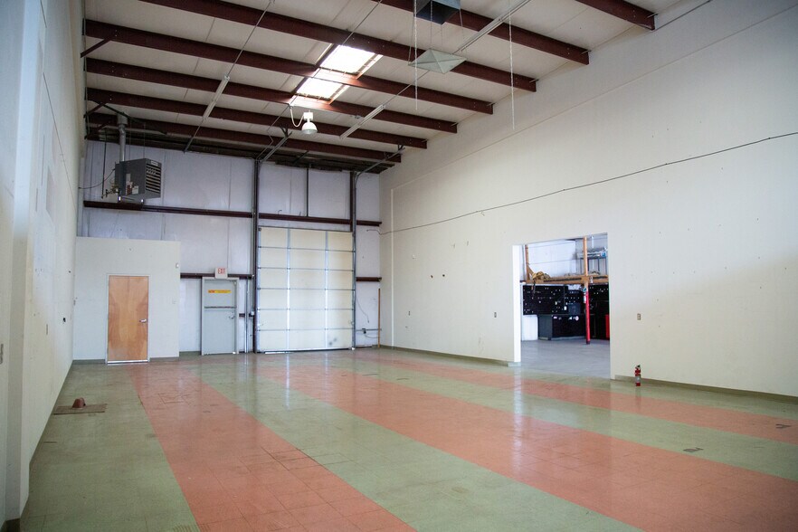 More Photos Of 2420 Midtown Pl NE, Albuquerque Warehouse For Sale