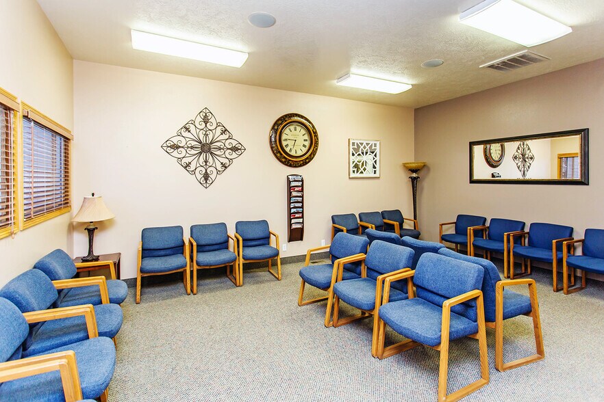 More Photos Of 1263 Bennett Ave, Burley Medical For Lease