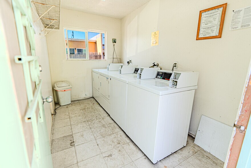 More Photos Of 725-727 Boulevard Ave, Imperial Beach Apartments For Sale