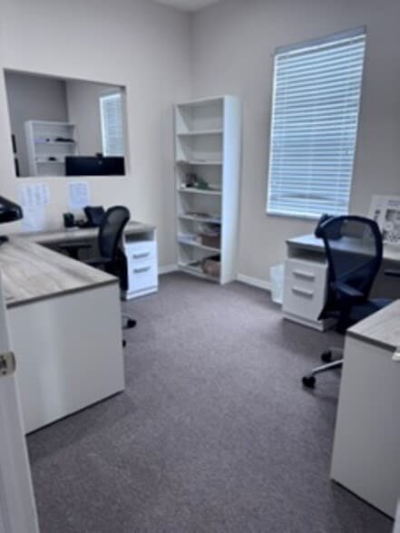 More Photos Of 17807 Hunting Bow Cir, Lutz Office For Lease