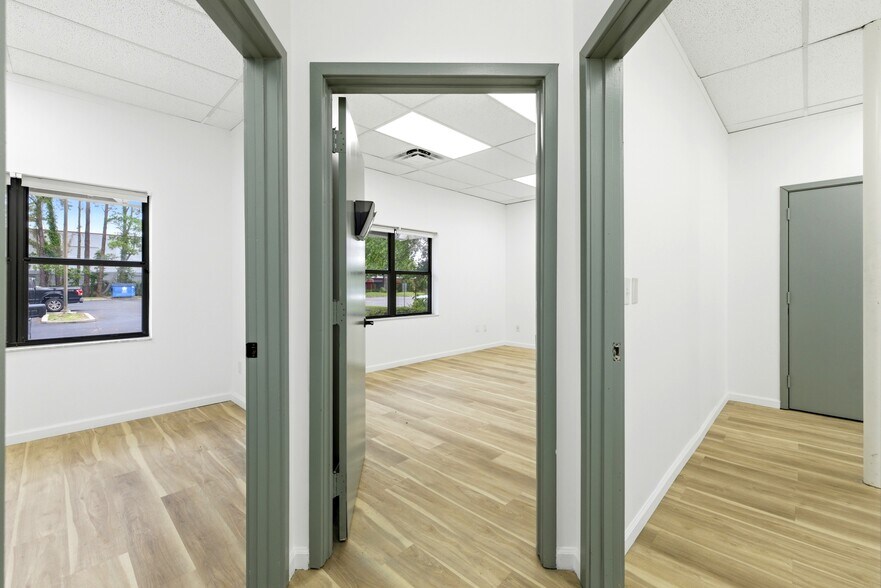 More Photos Of 8431 Baymeadows Way, Jacksonville Loft Creative Space For Lease