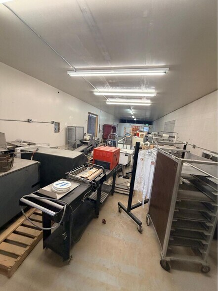 More Photos Of 25 Cash Dr, Mound House Warehouse For Sale