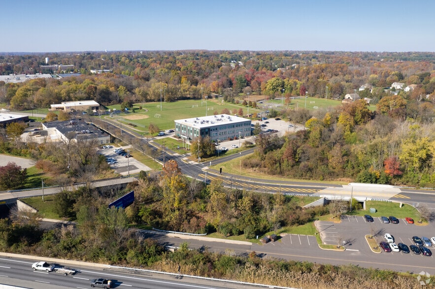 More Photos Of 580 Virginia Dr, Fort Washington Office For Lease