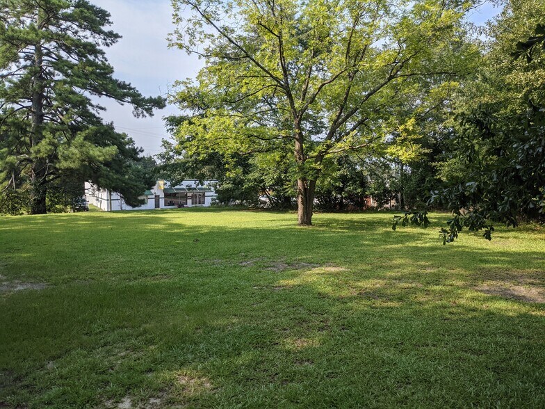 More Photos Of 517 N Main St, Fuquay Varina Land For Sale