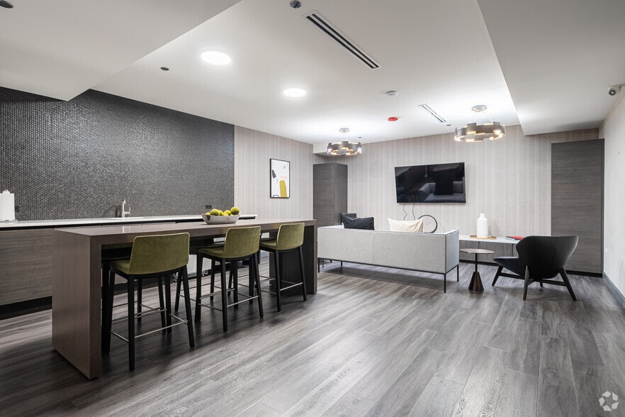More Photos Of 29 S La Salle St, Chicago Apartments For Sale