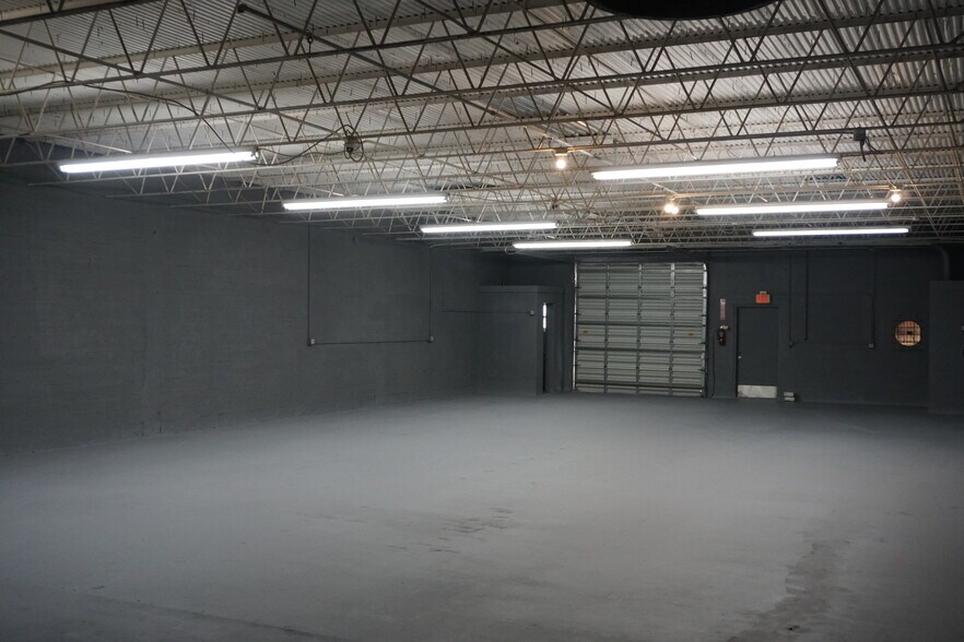 More Photos Of 1044 NE 44th St, Oakland Park Industrial For Sale