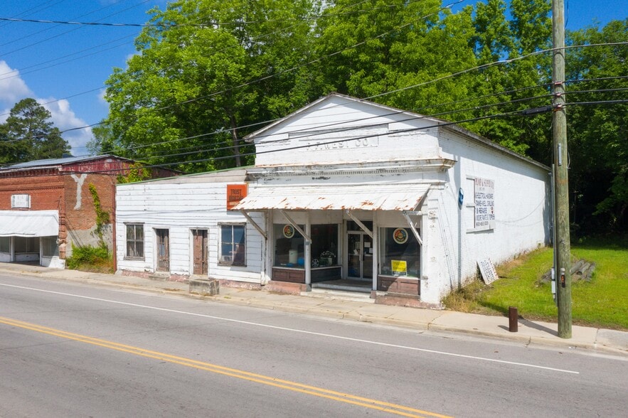 More Photos Of 242 Porcher Ave, Eutawville Freestanding For Sale