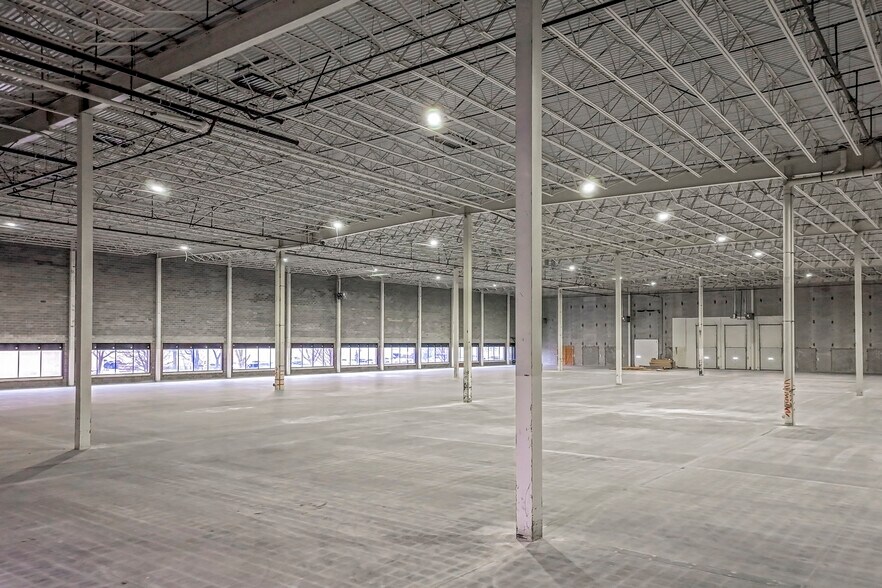 More Photos Of 760 Washington Ave, Carlstadt Light Distribution For Lease