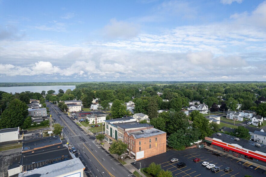 More Photos Of 114-116 W Broadway, Fulton Multifamily For Sale