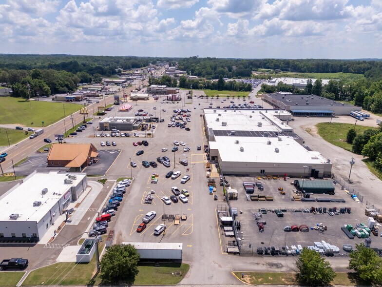 More Photos Of 677 W Church St, Lexington Unknown For Lease