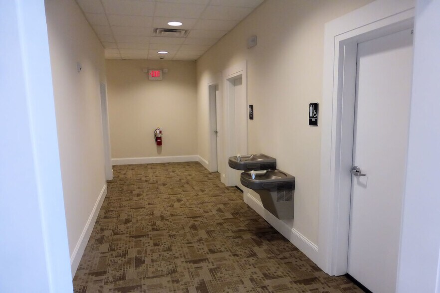 More Photos Of 690 Sunset Blvd N, Sunset Beach Medical For Lease