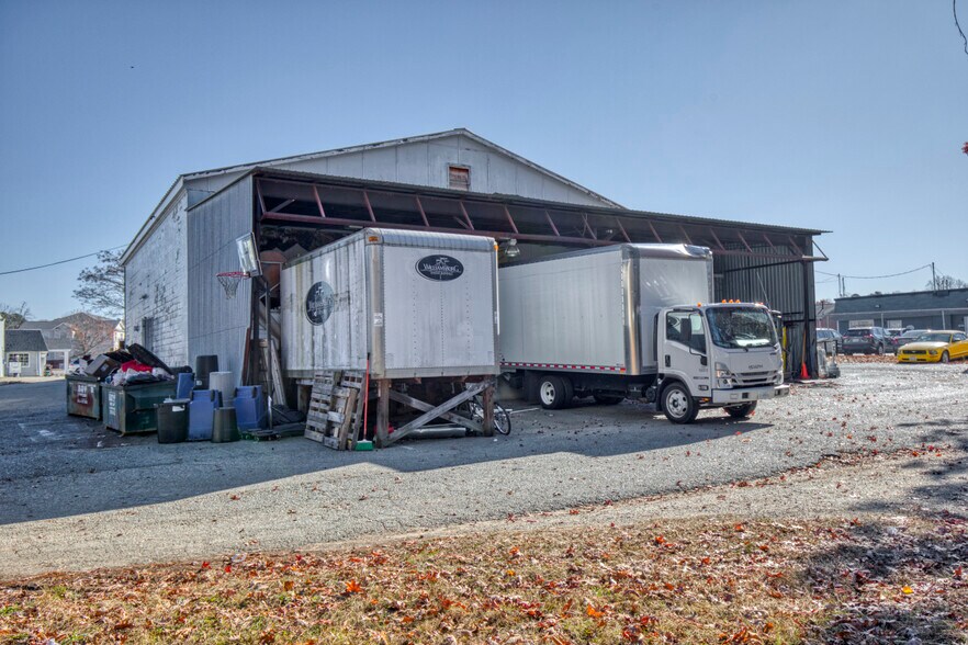 More Photos Of 4403 Ironbound Rd, Williamsburg Industrial For Sale