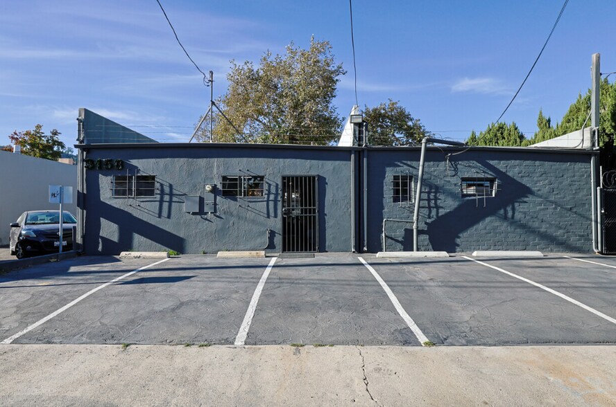 More Photos Of 3154 Los Feliz Blvd, Los Angeles Storefront For Sale