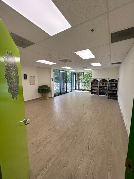 More Photos Of 6855 Deerpath Rd, Elkridge Office For Lease