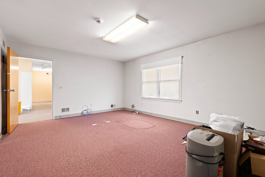 More Photos Of 2640 Ridgeway Ave, Rochester Medical For Sale
