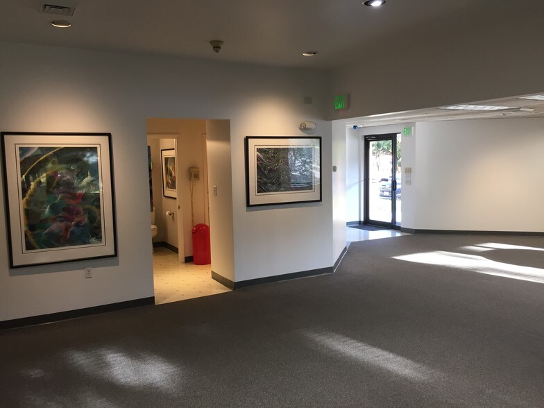 More Photos Of 5397 Twin Knolls Rd, Columbia Office Residential For Sale