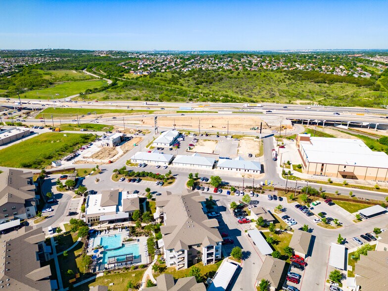 More Photos Of 7323 N Loop 1604 E, San Antonio Office For Sale