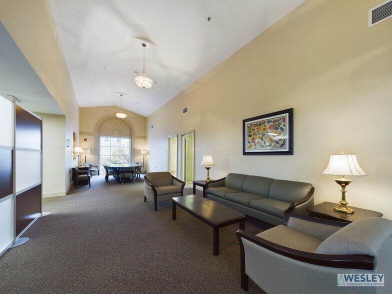 More Photos Of 217 S Church St, Salisbury Religious Facility For Lease