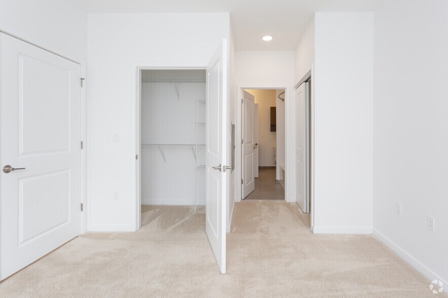 More Photos Of 56 Broad St, Bloomfield Apartments For Lease