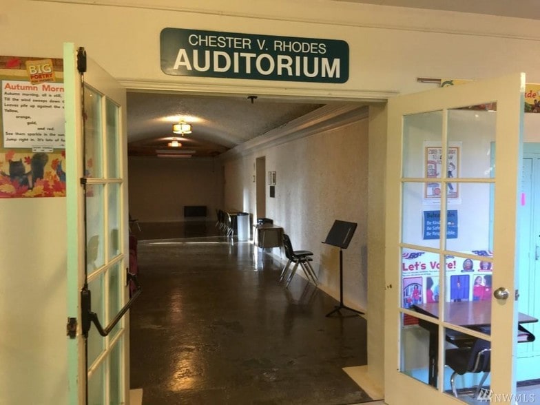 More Photos Of 233 S Market Blvd, Chehalis Schools For Sale