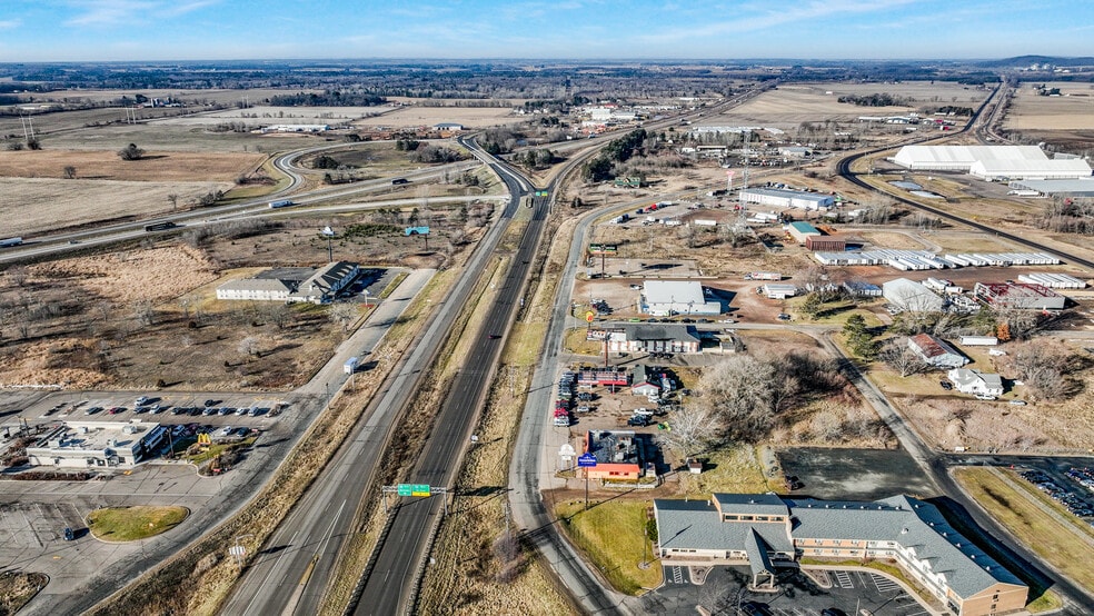 More Photos Of 6220 Texaco Dr, Eau Claire Restaurant For Sale