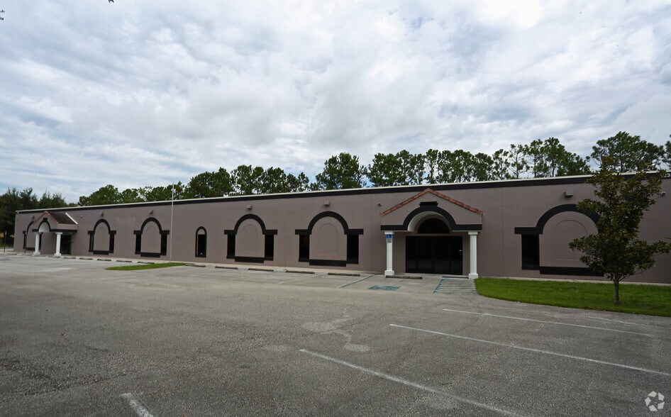 More Photos Of 12363 Hampton Park Blvd, Tampa Office For Lease