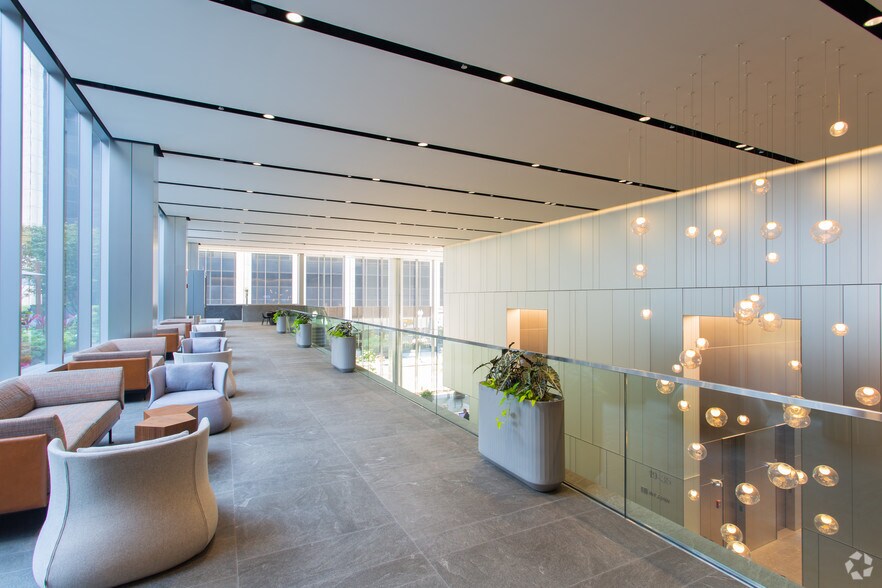 More Photos Of 151 N Franklin St, Chicago Office For Lease
