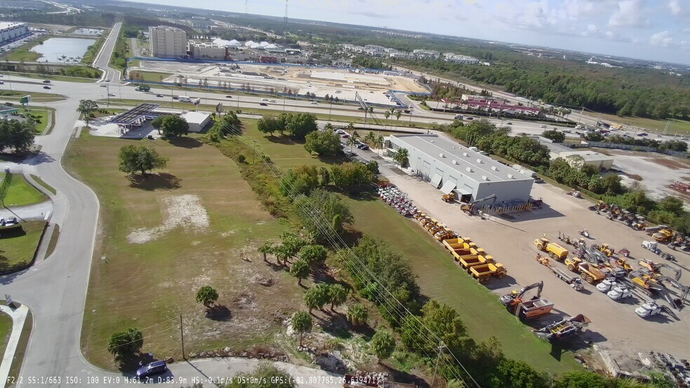 More Photos Of Park 82 Dr, Fort Myers Land For Sale