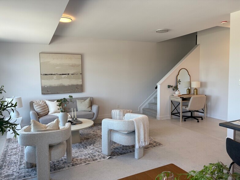 More Photos Of 33 Salamander Way, Ottawa Apartments For Sale