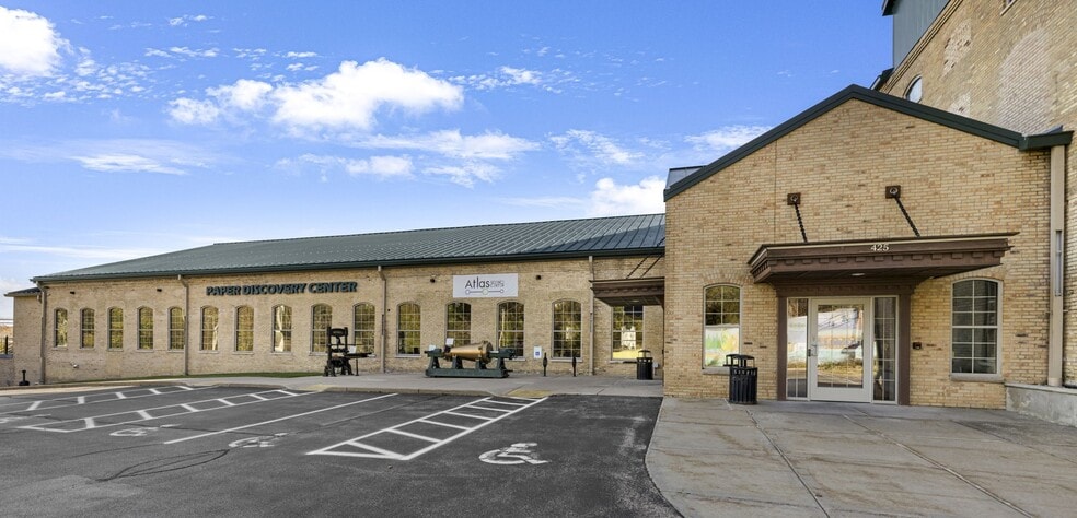 Primary Photo Of 425 W Water St, Appleton Office For Lease