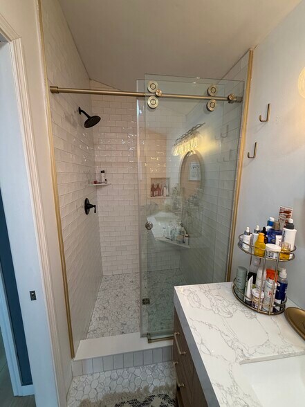 More Photos Of 69 Newbury St, Portland Storefront Retail Residential For Sale