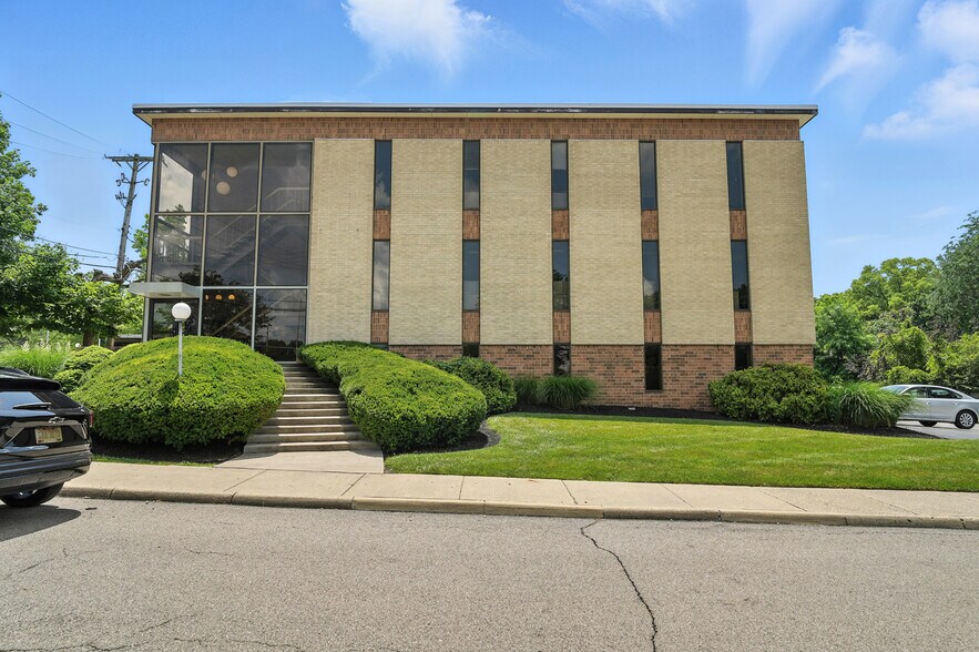 Primary Photo Of 1612 Prosser Ave, Dayton Medical For Sale