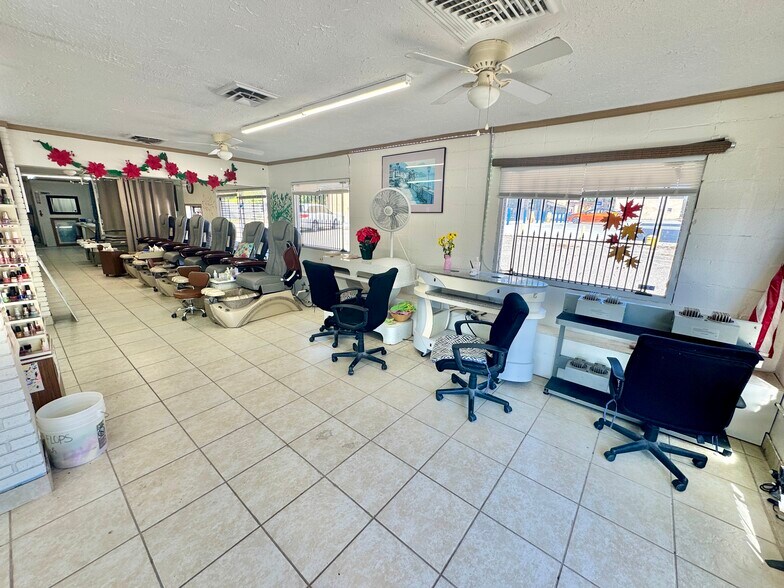 More Photos Of 289 S Washington St, Ripley Fast Food For Sale