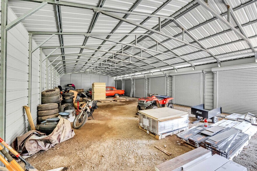 More Photos Of 217 E Aiken Rd, Eden Showroom For Lease