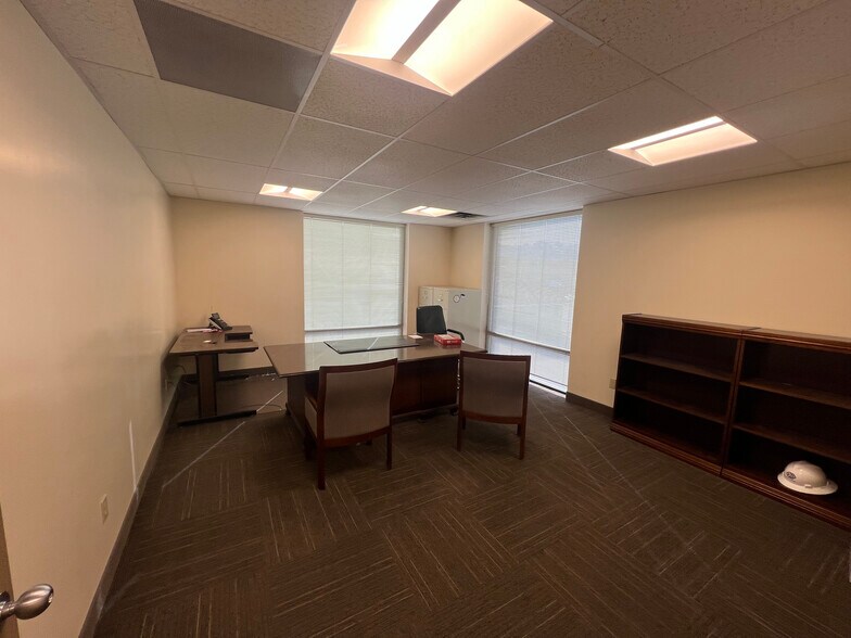 More Photos Of 250 Plymouth Ave, Salt Lake City Showroom For Sale