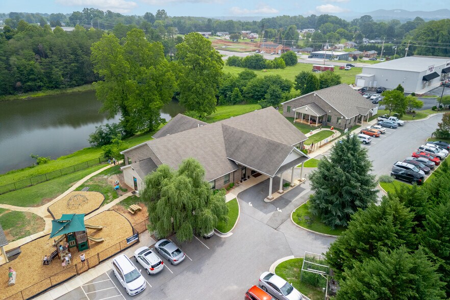More Photos Of 1071 Woodberry Square Pl, Lynchburg Office For Sale