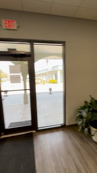Primary Photo Of 1047 John Sims Pky E, Niceville General Retail For Lease