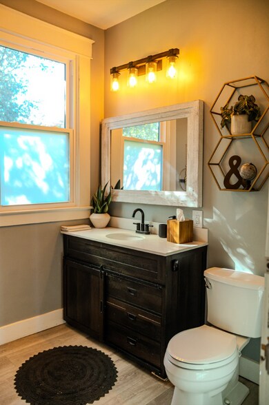 More Photos Of 3100 Swiss Ave, Dallas Medical For Sale