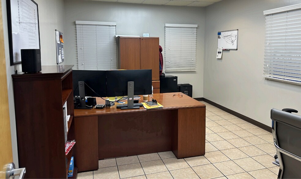 More Photos Of 3101 W Military Hwy, McAllen Distribution For Lease