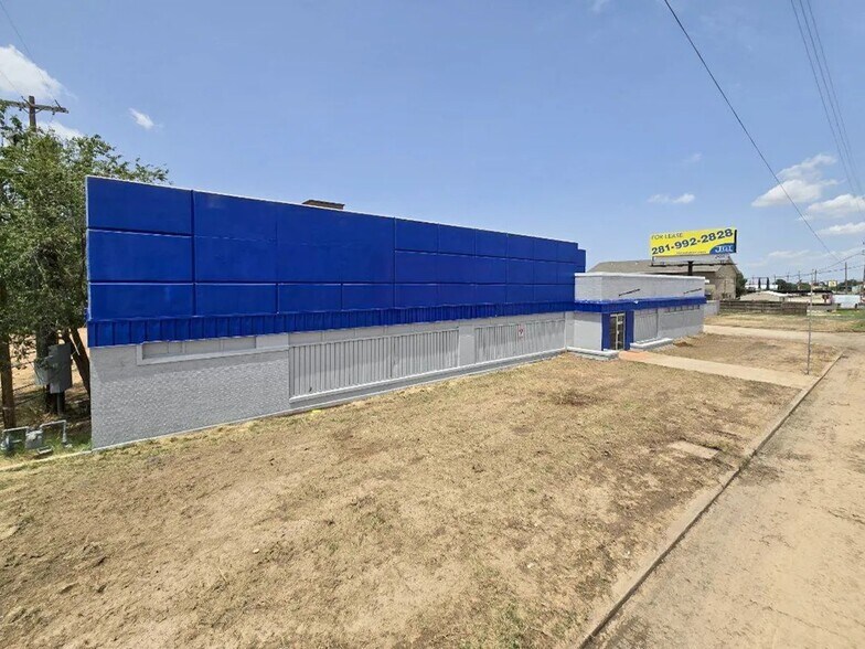 More Photos Of 3418 W Highway 80, Big Spring Warehouse For Lease