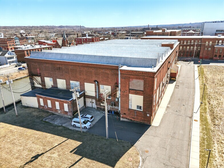 More Photos Of 1 Bigelow St, Holyoke Industrial For Sale