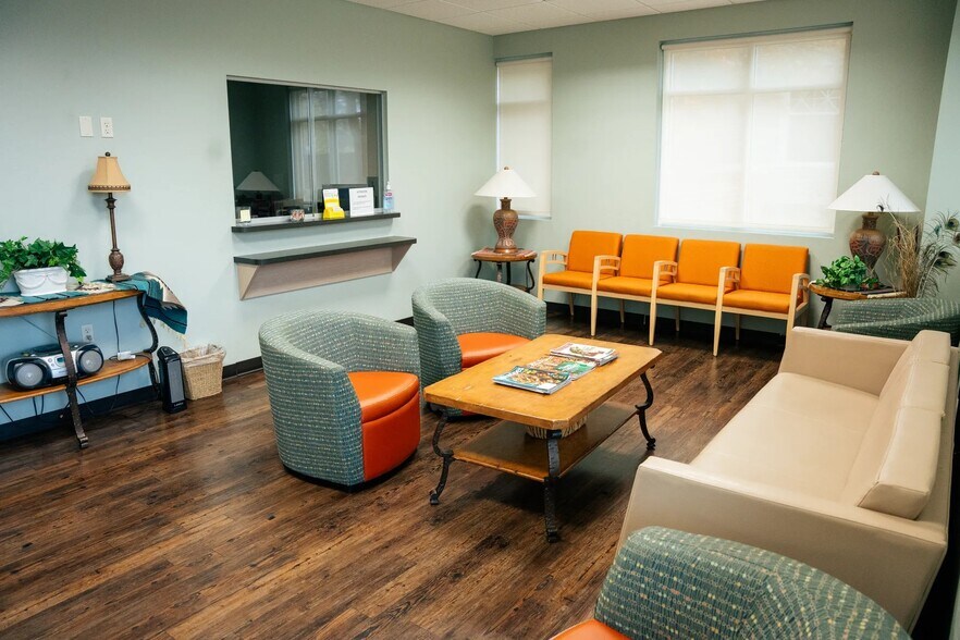 More Photos Of 1226 N Shartel Ave, Oklahoma City Medical For Lease