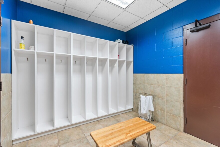 More Photos Of 2905 Lexington Ave S, Eagan Flex For Sale