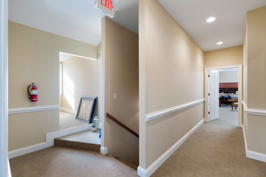 More Photos Of 1300 E Main St, Cartersville Medical For Sale