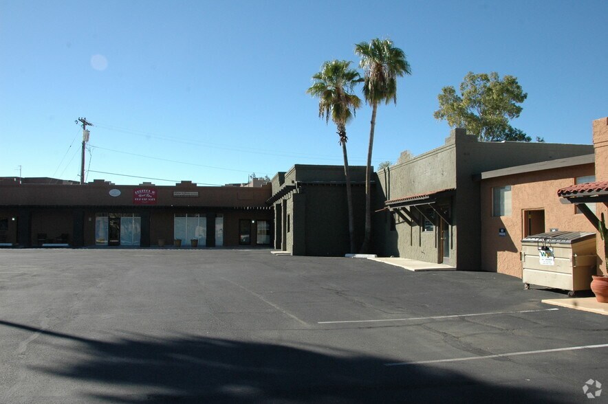 More Photos Of 7171 E Cave Creek Rd, Carefree Unknown For Lease